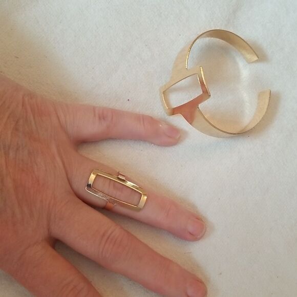 Cuff bracelet and ring set - Picture 8 of 9